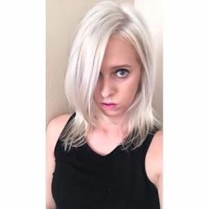 Meet your Posher, Becca