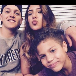 Meet your Posher, Myka