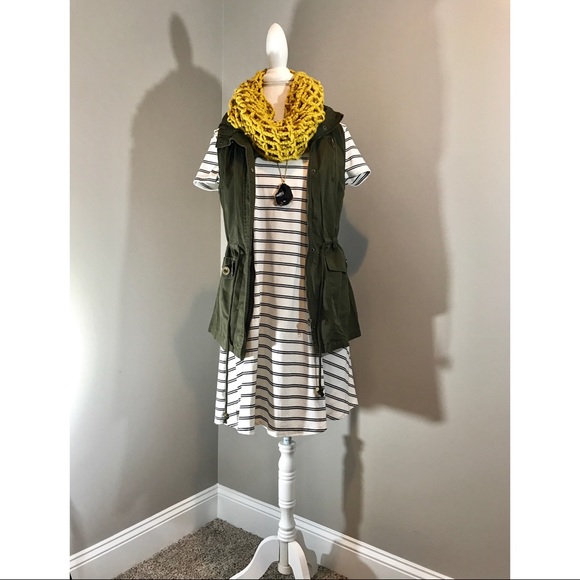 Class Favorite Dress - Picture 4 of 5