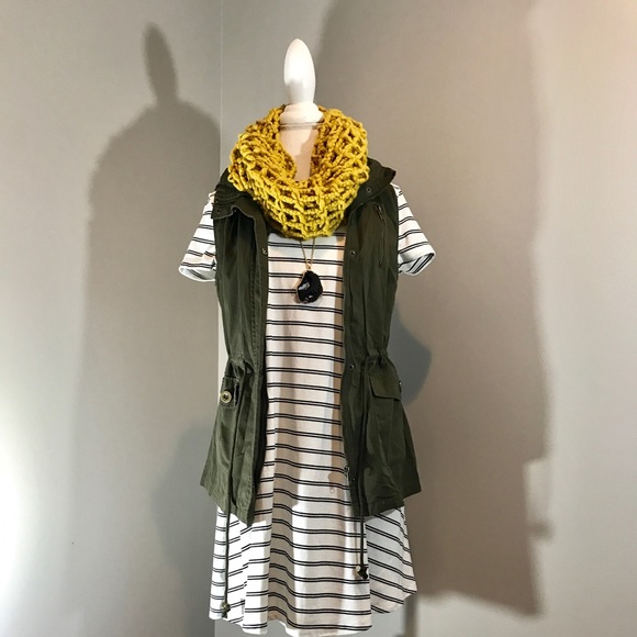 Class Favorite Dress - Picture 3 of 5