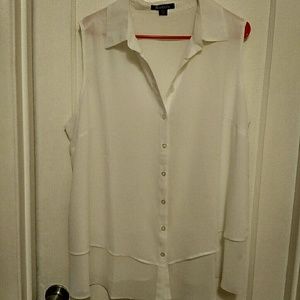 White sleeveless blouse