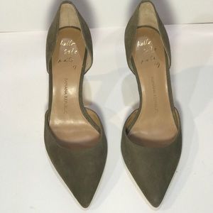 Banana Republic suede green pump Banana Republic suede green pump