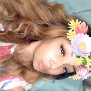 Meet your Posher, Crystal