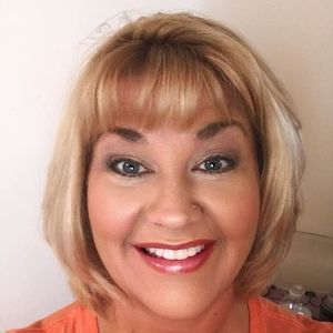 Meet your Posher, Carla