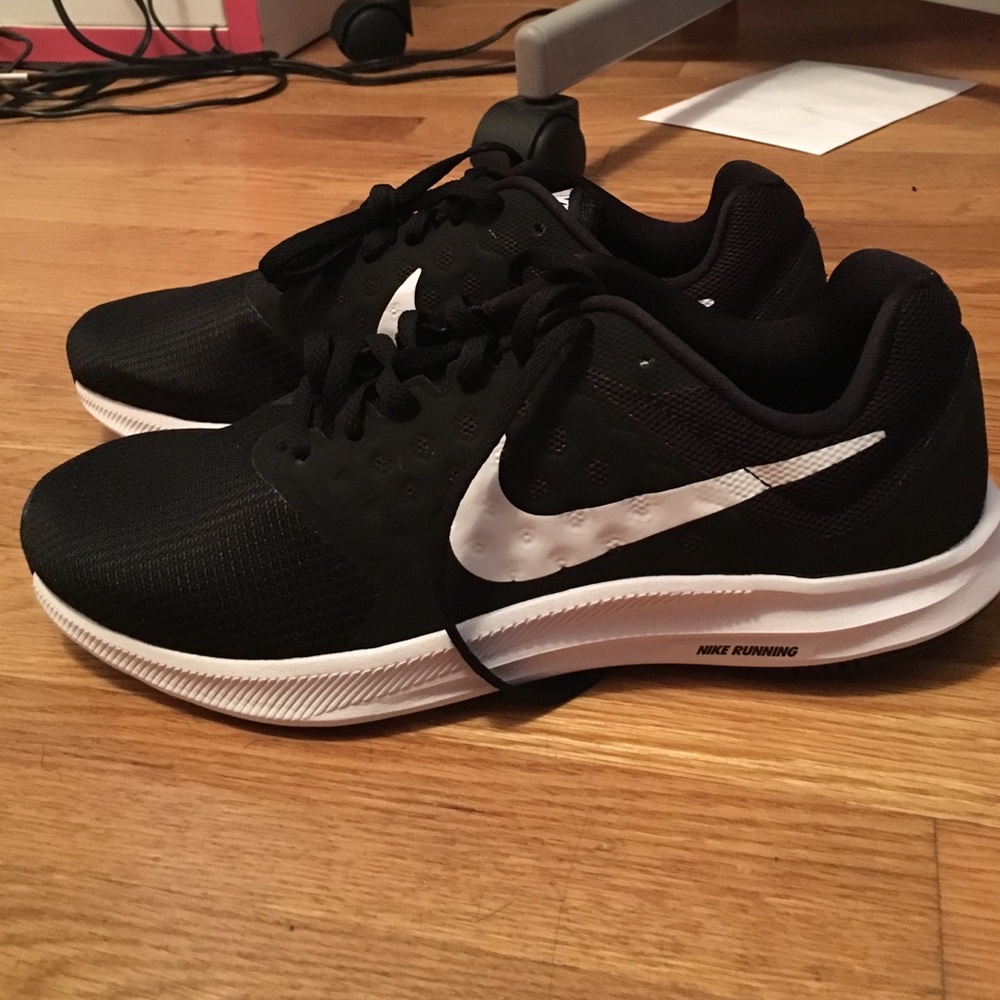 Nike downshifter 7 running shoes