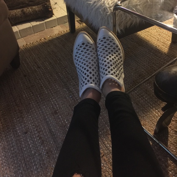 Meet your Posher, Liz - Picture 2 of 2