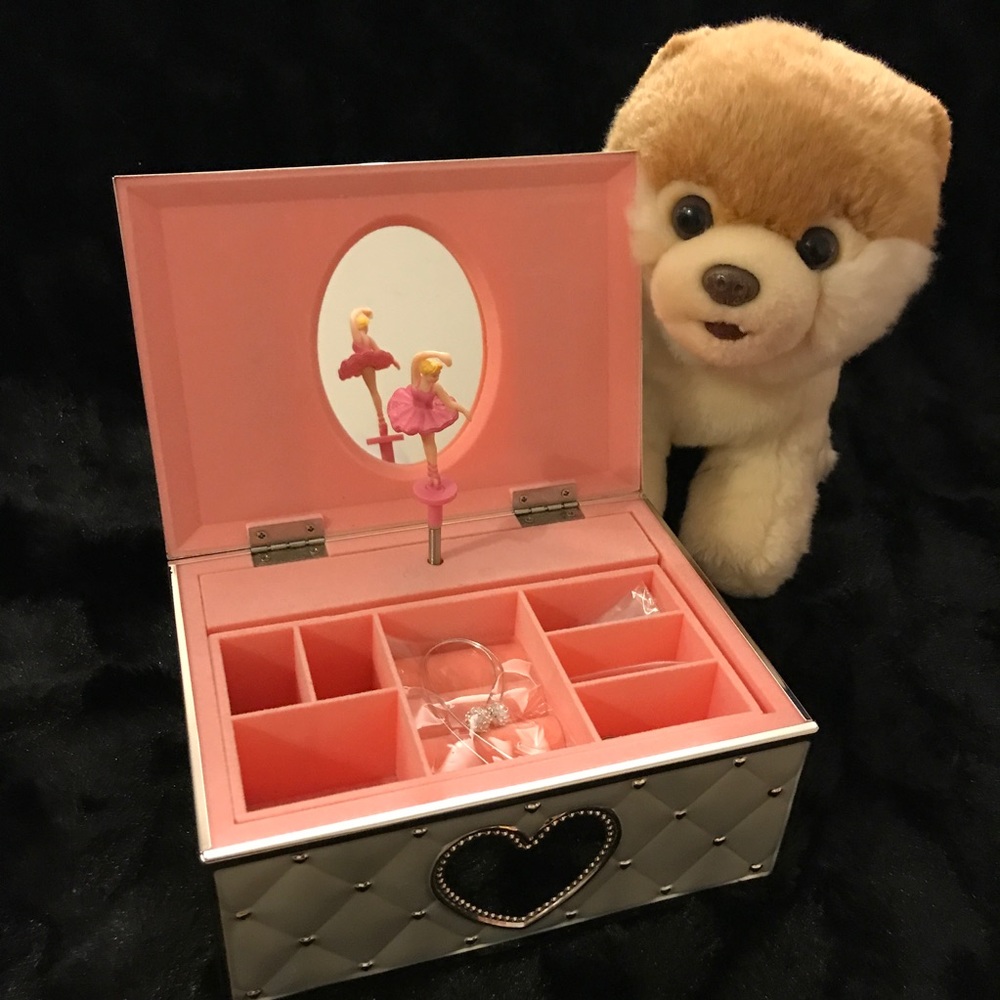Musical jewelry box