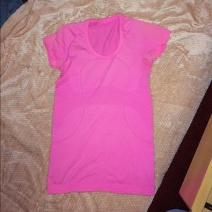 Lululemon shorts sleeve Lululemon shorts sleeve