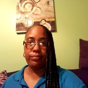 Meet your Posher, Denise