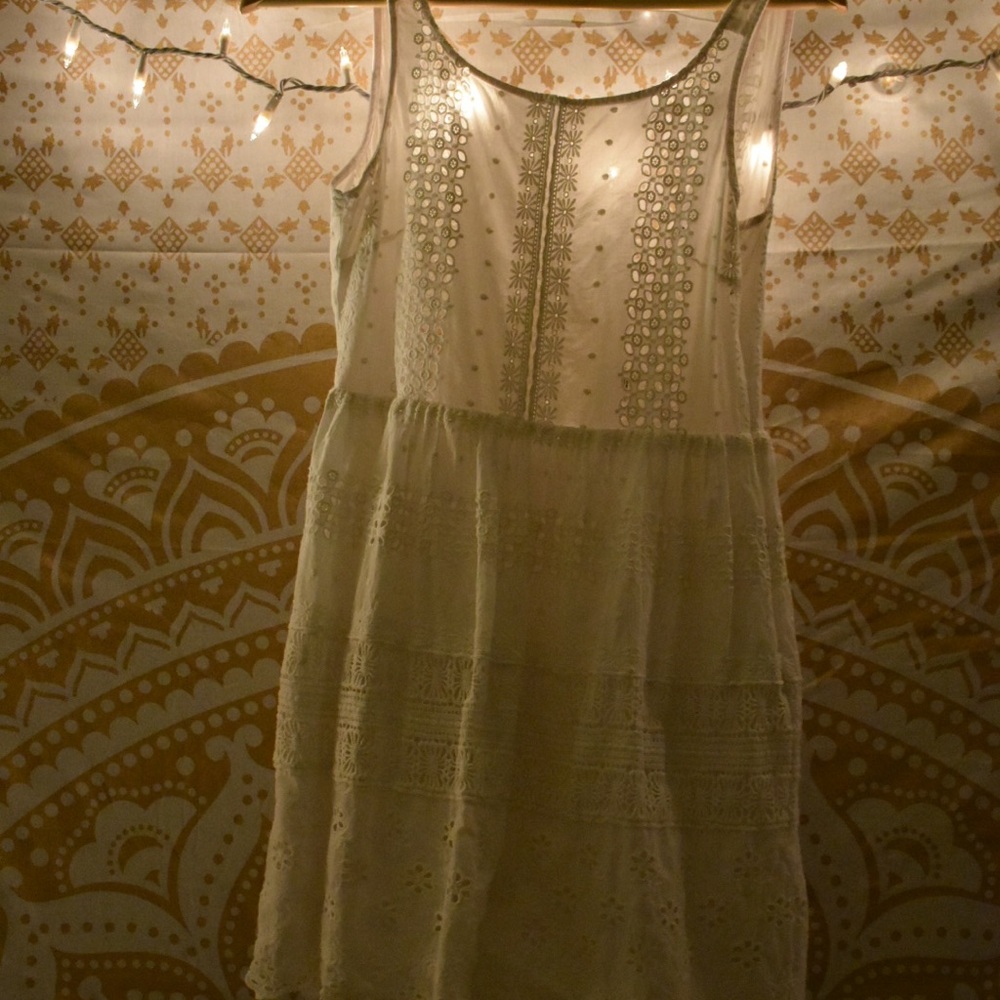 White lace dress