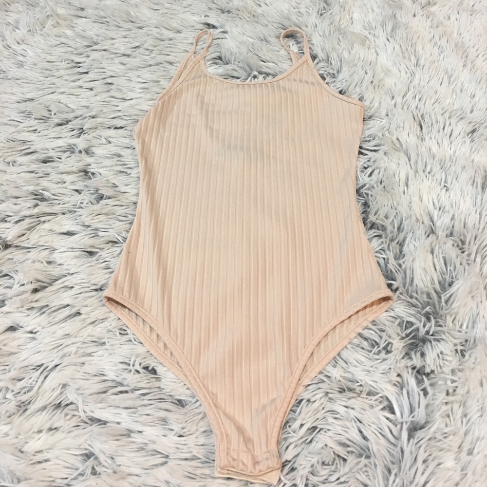 Salmon bodysuit💕