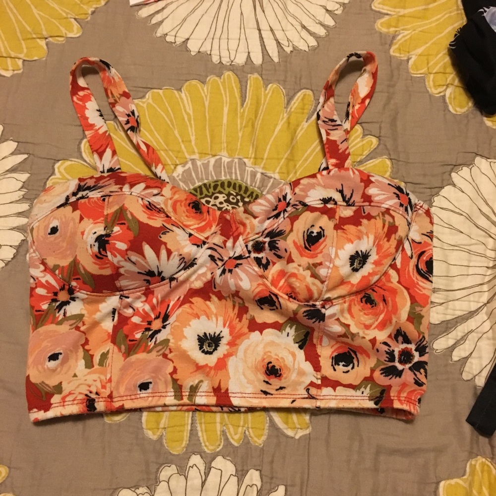 Crop top