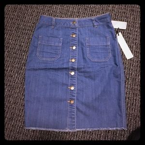 Denim button skirt