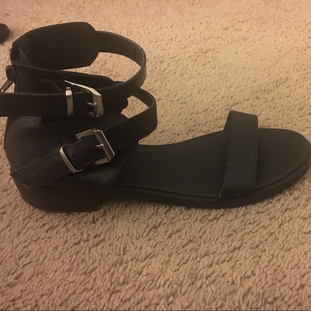 Girl sandles