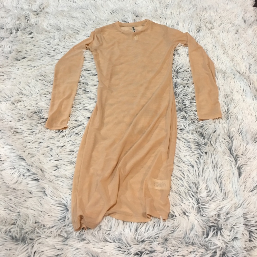 Very sheer dress💗