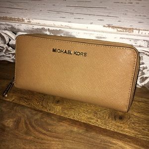 Michael Kors Zip Around Continental Leather Wallet Michael Kors Zip Around Continental Leather Wallet