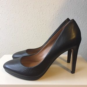 Banana Republic Kelsey Leather Heel Banana Republic Kelsey Leather Heel