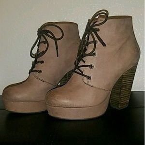 Steve Madden Raspy Bootie