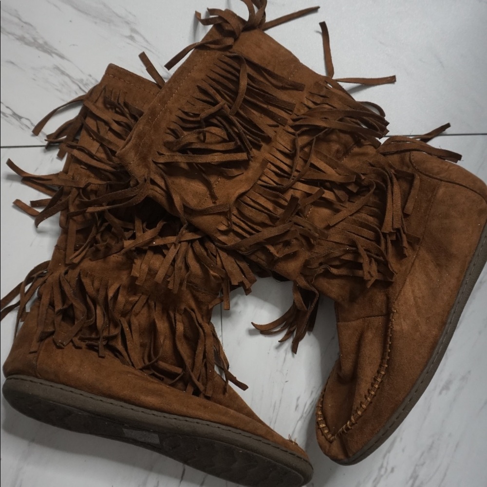 Mocassin style boots