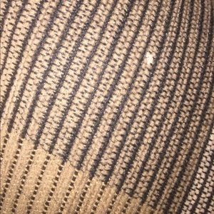 Meet your Posher, Raynira