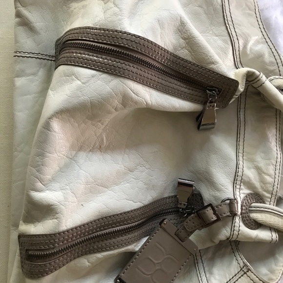 BCBG Large white/beige Shoulder Bag - Picture 2 of 3