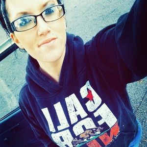 Meet your Posher, Etta