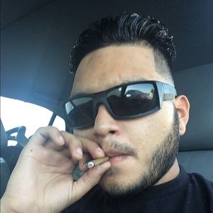 Meet your Posher, Javier