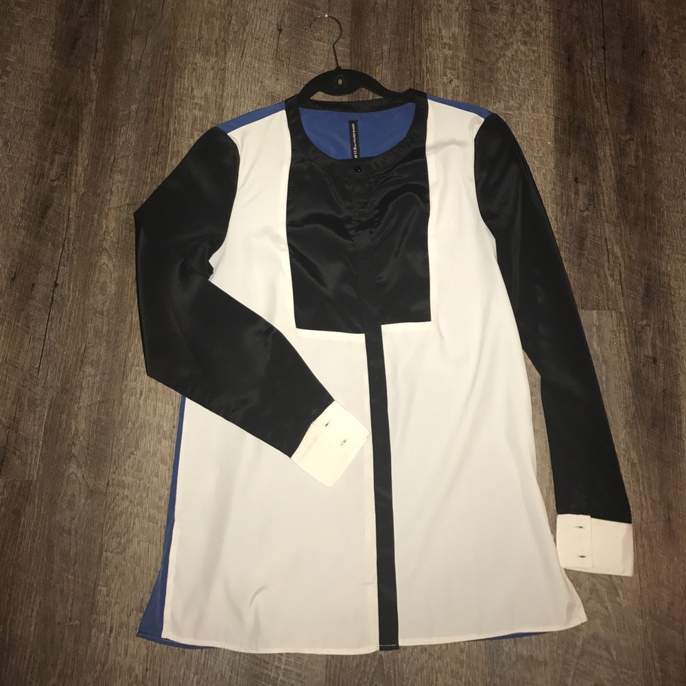Women's Top.