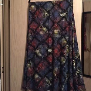 XL LuLaRoe Maxi Skirt - multi color XL LuLaRoe Maxi Skirt - multi color