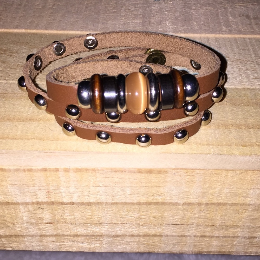 ᴮᵁᵞ 1 ᴳᴱᵀ 1 ᶠᴿᴱᴱ Leather wrap bracelet🔥🔥HOTT!