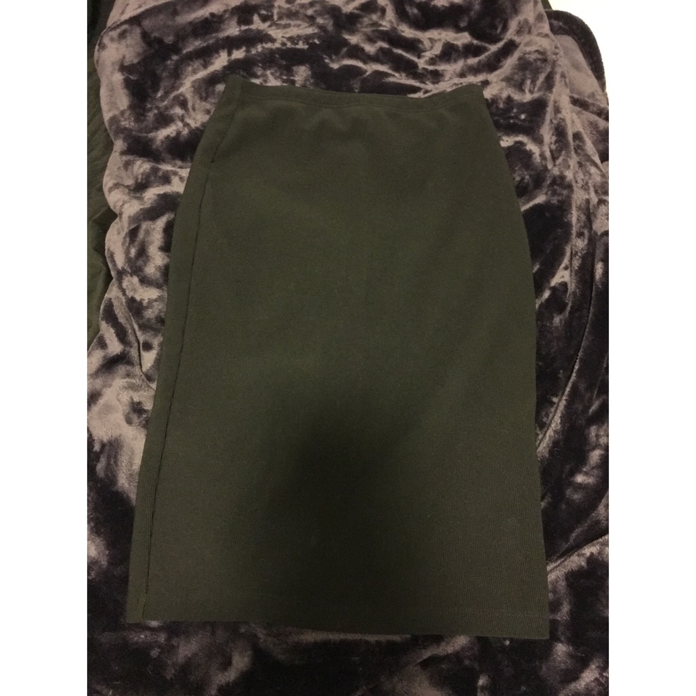Black pencil skirt