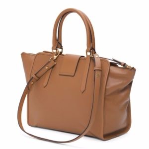 MARC BY MARC JACOBS Flipping Out Leather Tote MARC BY MARC JACOBS Flipping Out Leather Tote