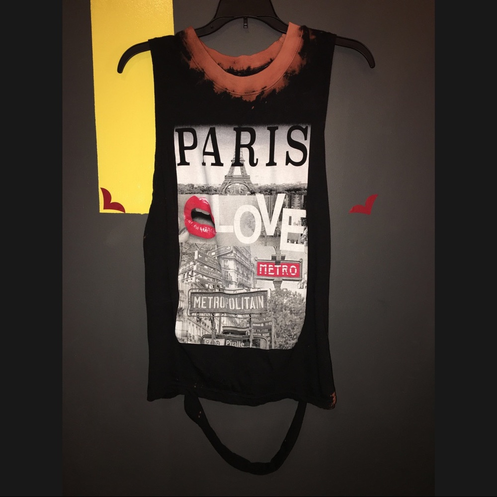 HOST PICK🎉🎊🙌🏻 9/27 Bleached Muscle Tee