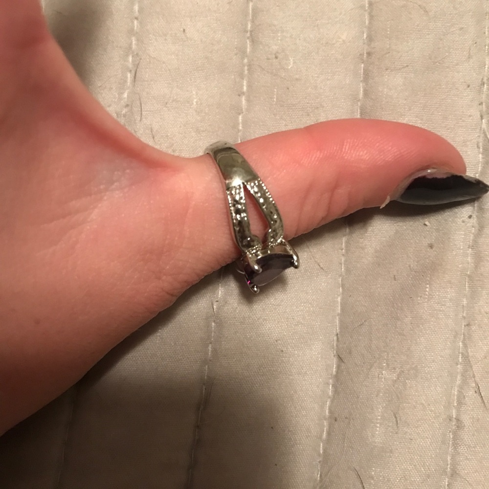Ring - Picture 4 of 8