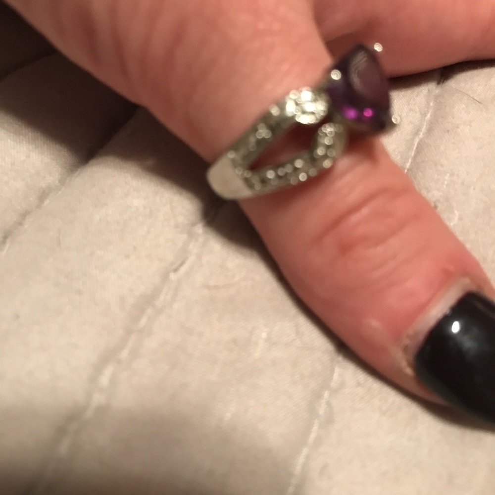 Ring - Picture 5 of 8