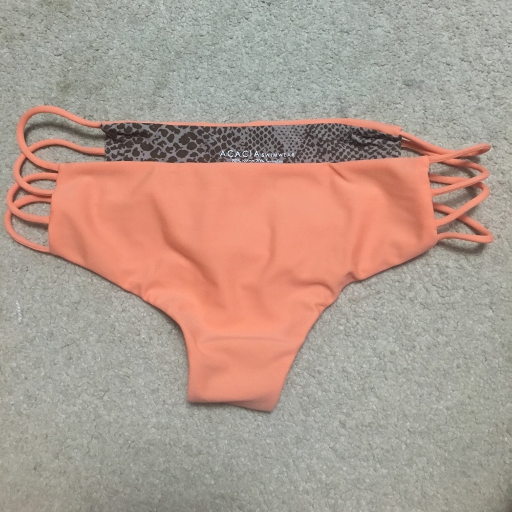 Acacia bottoms