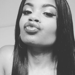 Meet your Posher, Mya