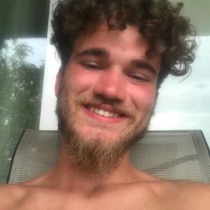 Meet your Posher, Devin