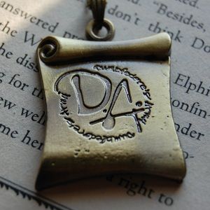 Dumbledores army necklace Harry Potter gryffindor Dumbledores army necklace Harry Potter gryffindor