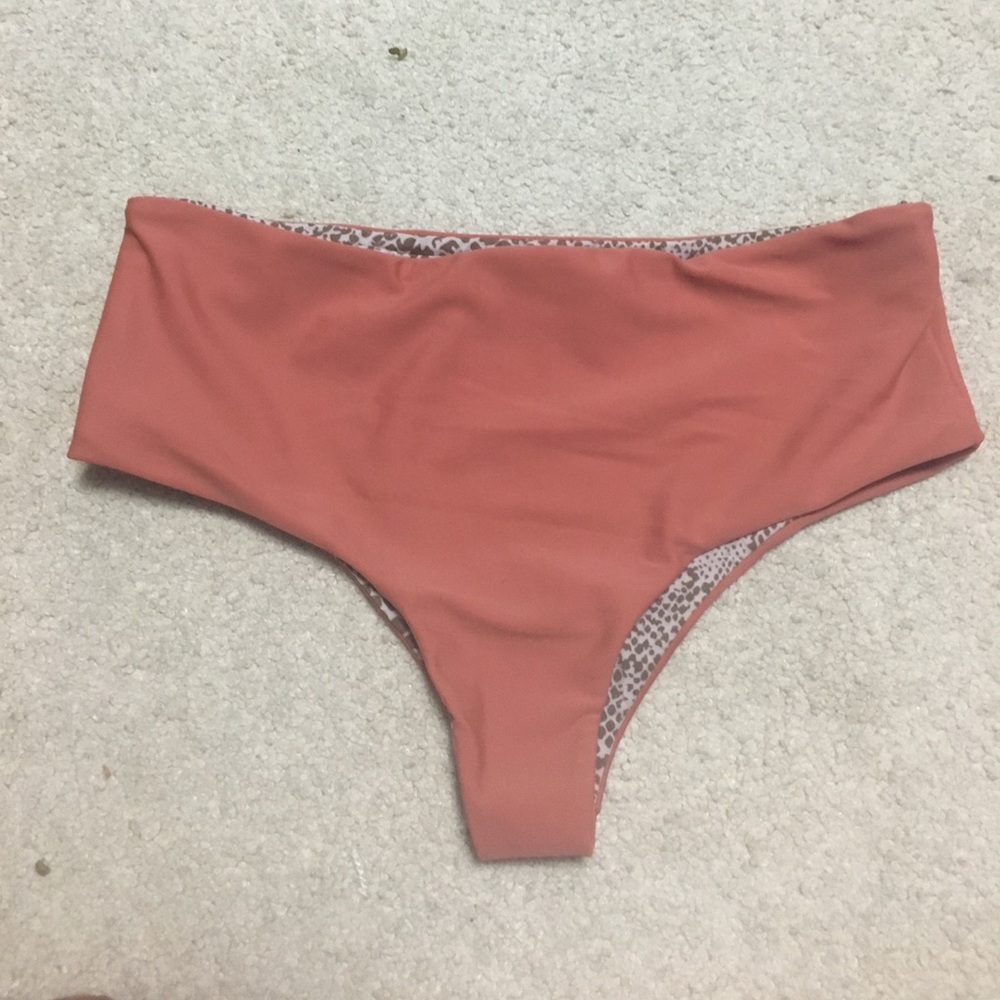 Acacia duke bottoms lihing