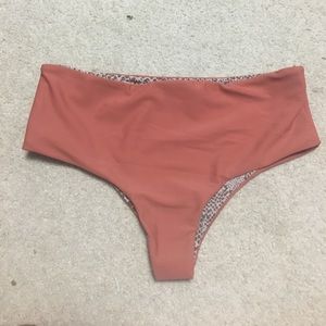 Acacia duke bottoms lihing