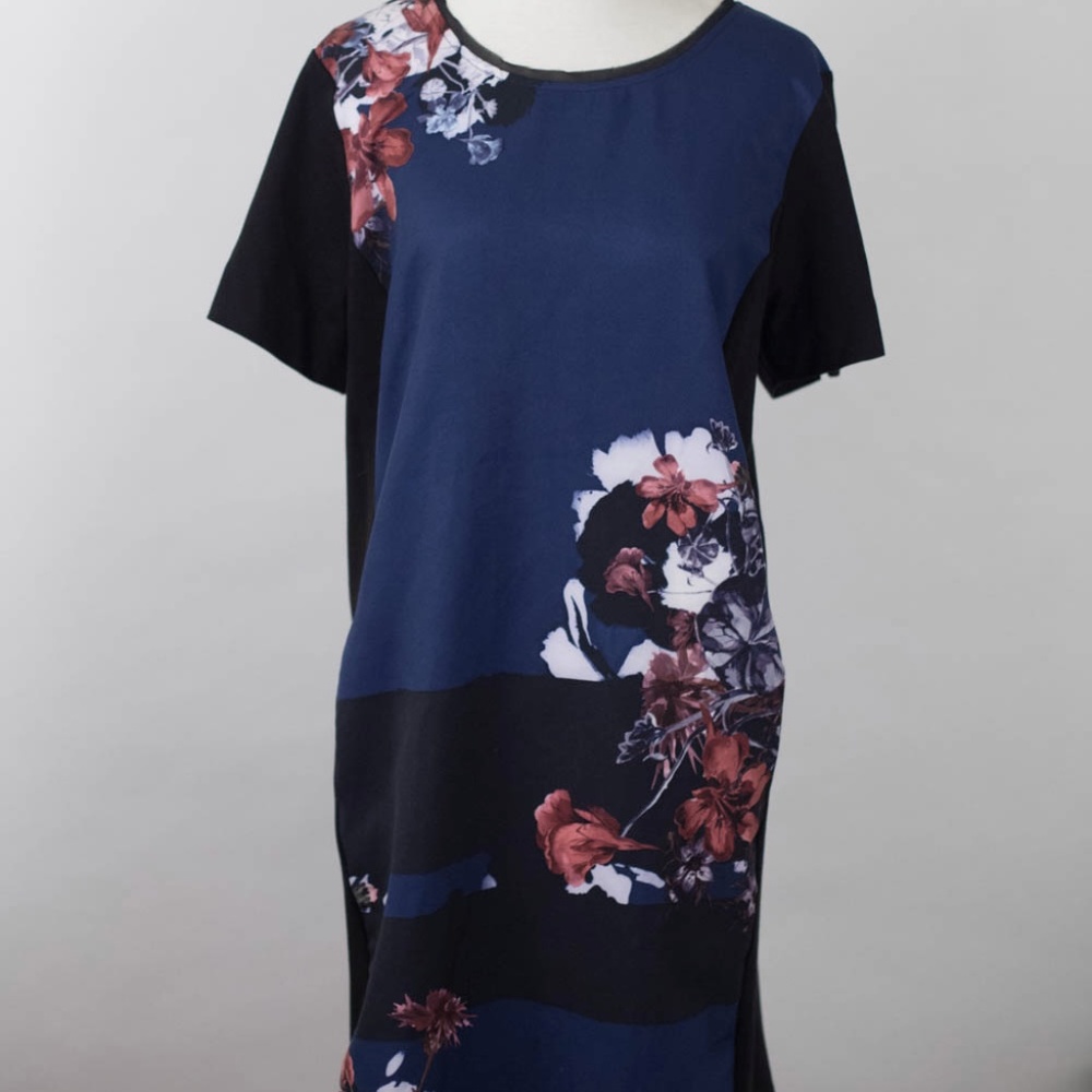 Simply Vera Wang Abstract Shift Dress Romance XL
