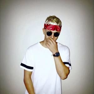 Meet your Posher, Dylan