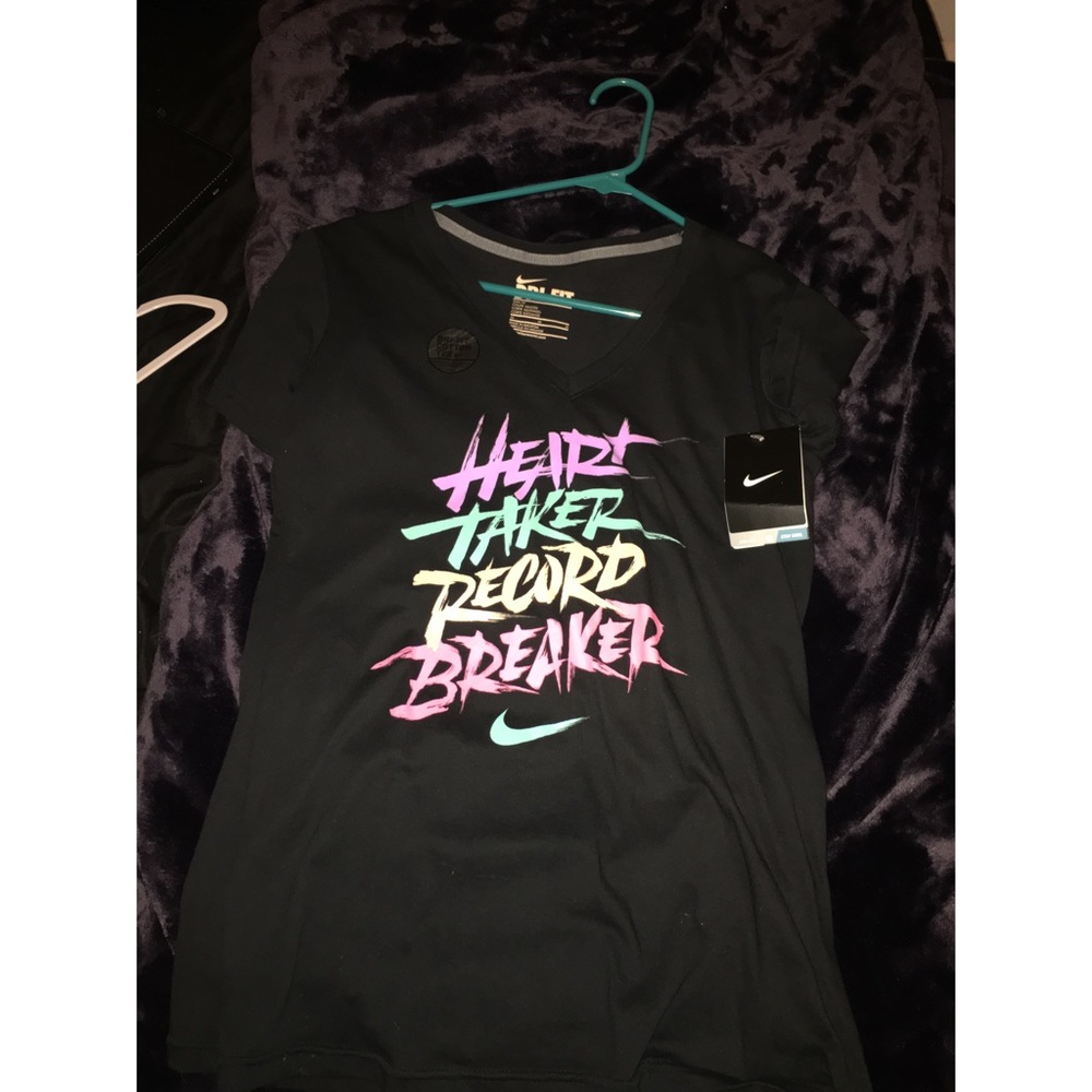 Nike tshirt new!