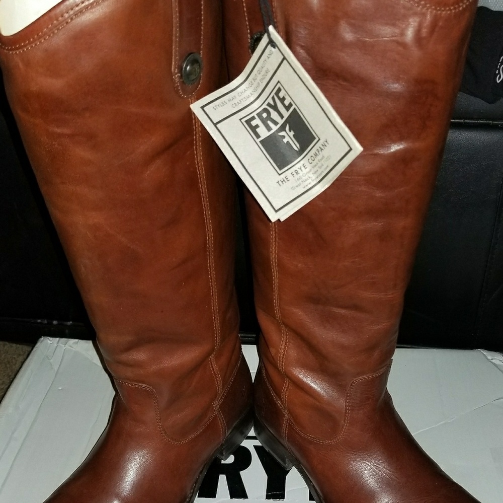 Melissas BUTTON size 8 extended calf Frye boots