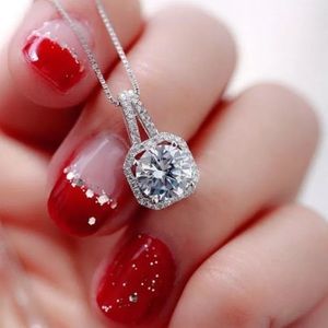 Gorgeous CZ w/silver tone chain & accents Gorgeous CZ w/silver tone chain & accents