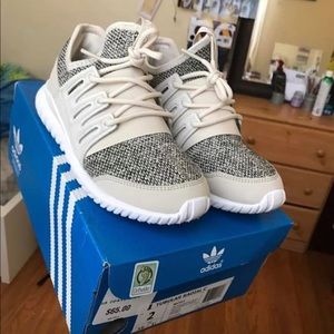 Tubular Shadow Radial