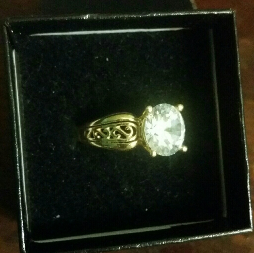 14kt gold CZ solitaire ring