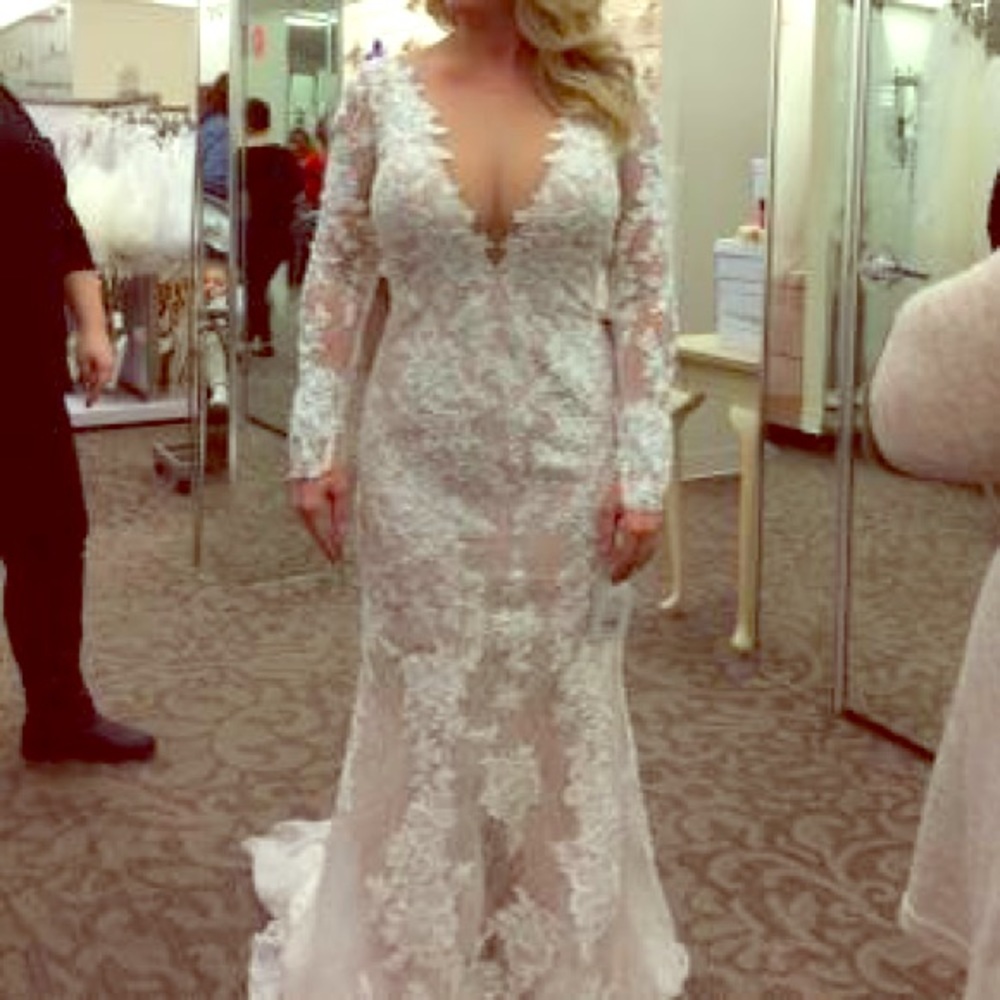 Long Sleeve Lace Wedding Dress!