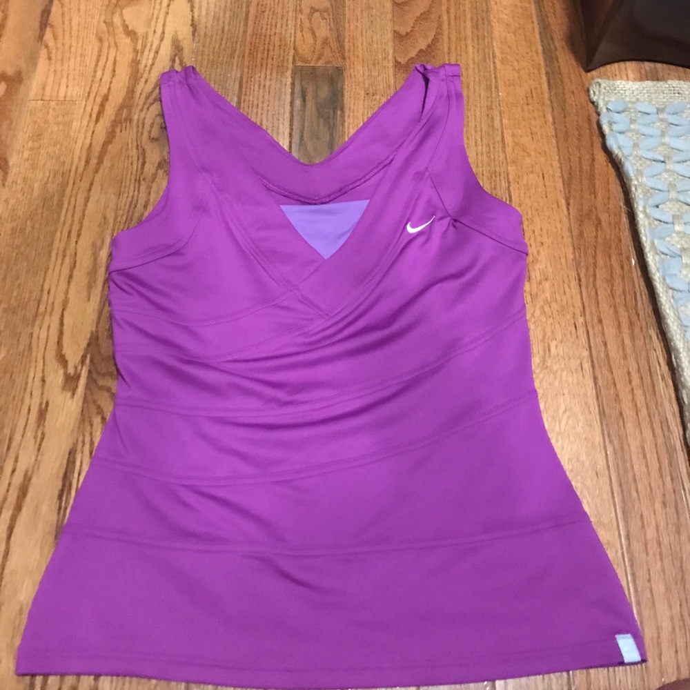 NIKE DRI FIT LARGE